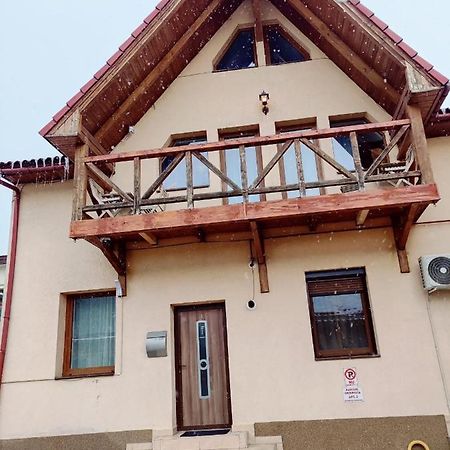 Casa Cu Balcon Apartman Brassó Kültér fotó