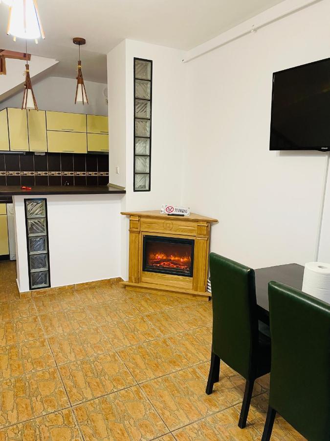 Casa Cu Balcon Apartman Brassó Kültér fotó